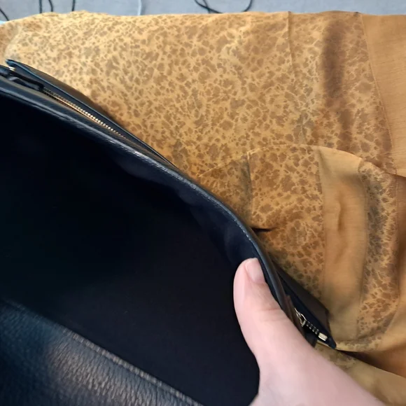 NWT Cuyana Black Pebbled Leather Laptop/ Tablet Sleeve - Picture 6 of 11